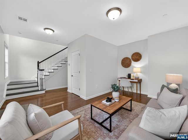 25 Roosevelt Drive, Wood Ridge, NJ 07075