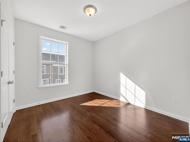 25 Roosevelt Drive, Wood Ridge, NJ 07075