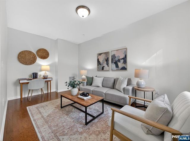 25 Roosevelt Drive, Wood Ridge, NJ 07075