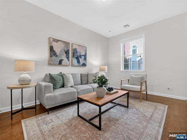 25 Roosevelt Drive, Wood Ridge, NJ 07075