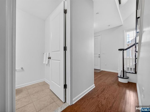 25 Roosevelt Drive, Wood Ridge, NJ 07075