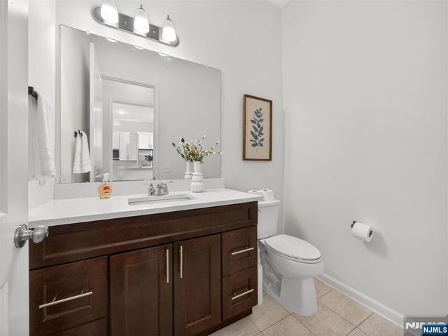 25 Roosevelt Drive, Wood Ridge, NJ 07075