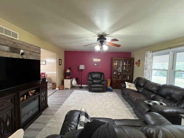 2755 N Lawndale Place, Zanesville, OH 43701
