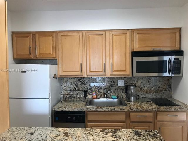2200 E Hallandale Beach Boulevard 512, Hallandale Beach, FL 33009