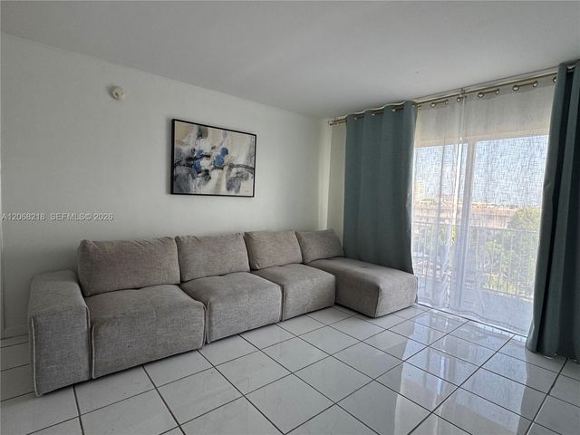 2200 E Hallandale Beach Boulevard 512, Hallandale Beach, FL 33009