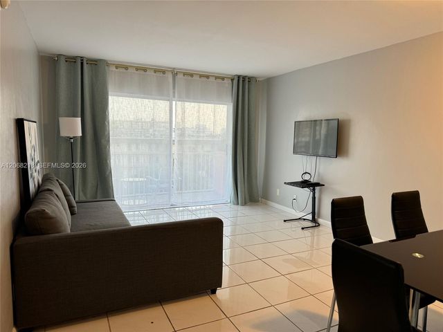 2200 E Hallandale Beach Boulevard 512, Hallandale Beach, FL 33009