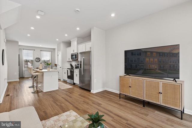 114 COOLIDGE AVE, Ranson, WV 25438