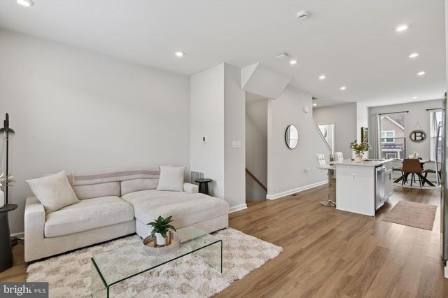 114 COOLIDGE AVE, Ranson, WV 25438