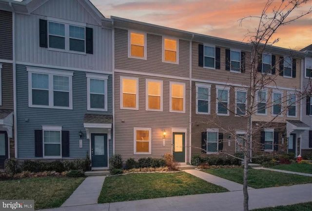 114 COOLIDGE AVE, Ranson, WV 25438