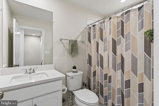 114 COOLIDGE AVE, Ranson, WV 25438