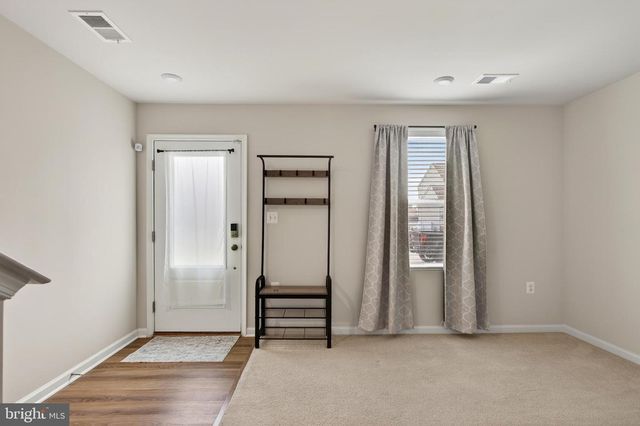 114 COOLIDGE AVE, Ranson, WV 25438