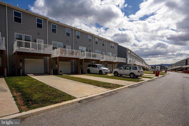 114 COOLIDGE AVE, Ranson, WV 25438