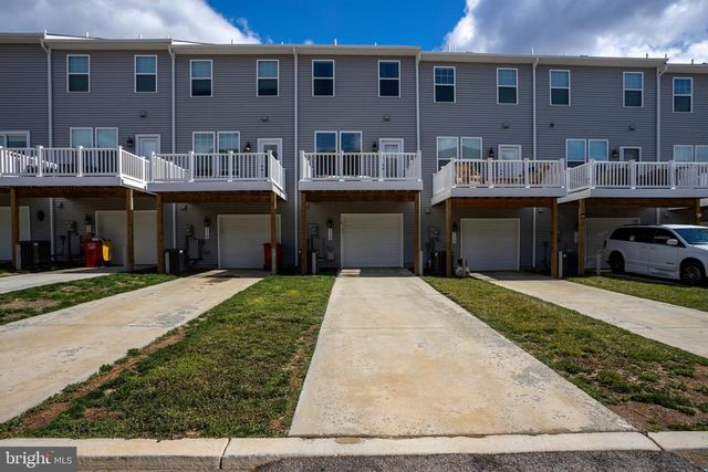 114 COOLIDGE AVE, Ranson, WV 25438