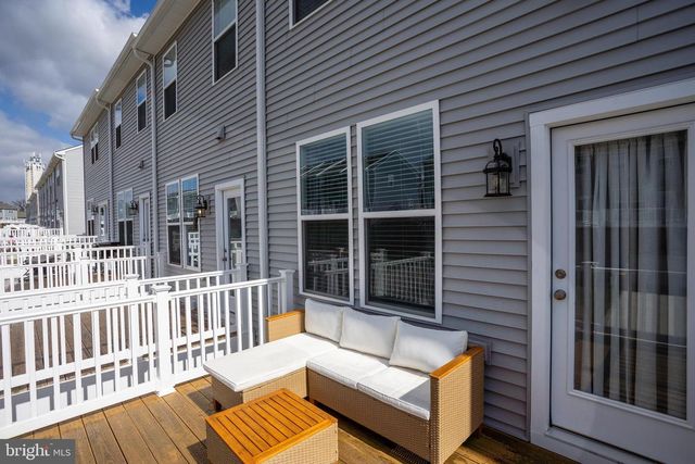 114 COOLIDGE AVE, Ranson, WV 25438