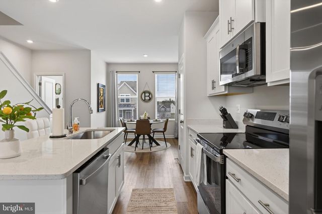 114 COOLIDGE AVE, Ranson, WV 25438