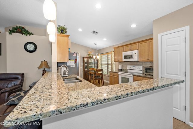 1421 Dittmer Circle SE, Palm Bay, FL 32908