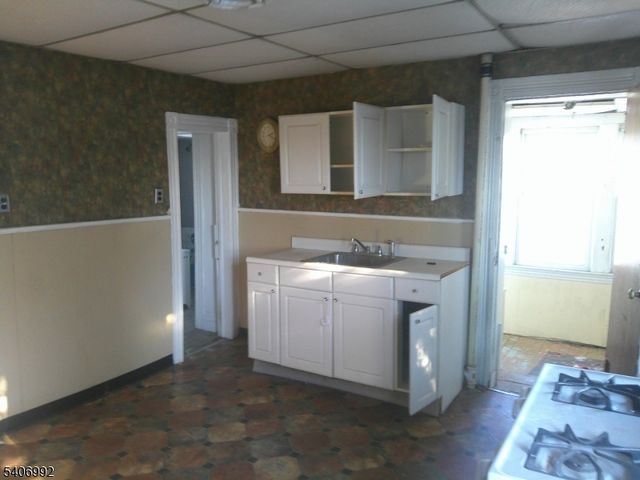 123 Nagle St, Paterson City, NJ 07501