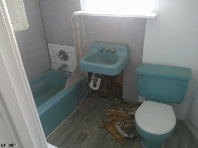 123 Nagle St, Paterson City, NJ 07501