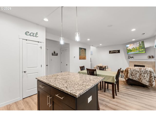 1806 Ne 11TH Ave, Battle Ground, WA 98604