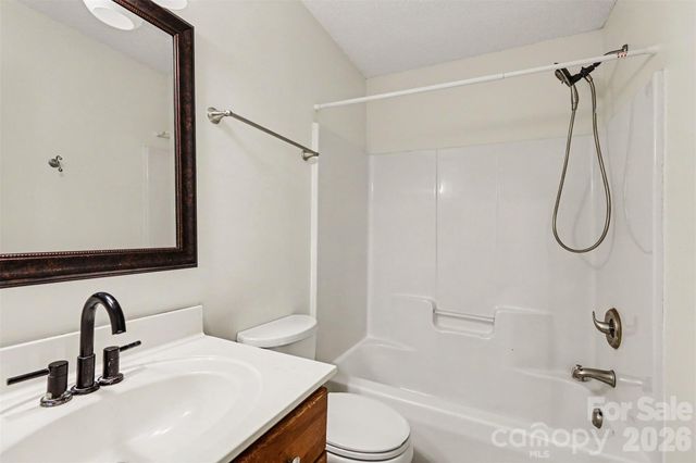 5833 Cougar Lane, Charlotte, NC 28269