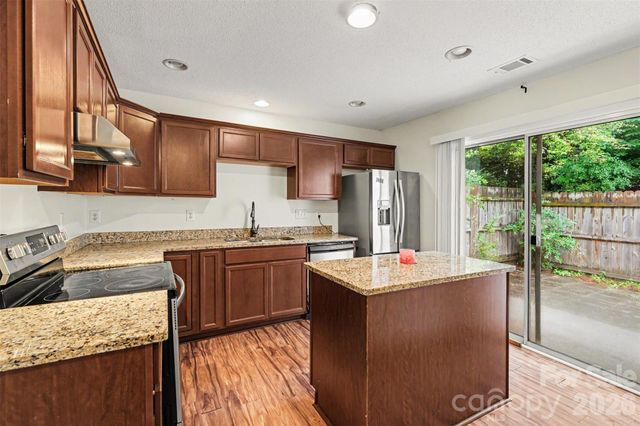 5833 Cougar Lane, Charlotte, NC 28269