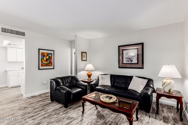 4554 E PARADISE VILLAGE Parkway N 249, Phoenix, AZ 85032