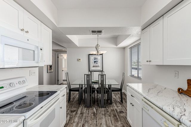 4554 E PARADISE VILLAGE Parkway N 249, Phoenix, AZ 85032