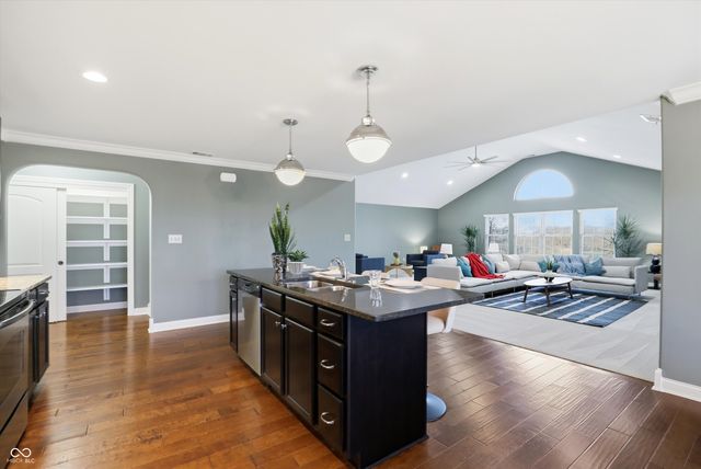 11710 Cold Creek Court, Zionsville, IN 46077