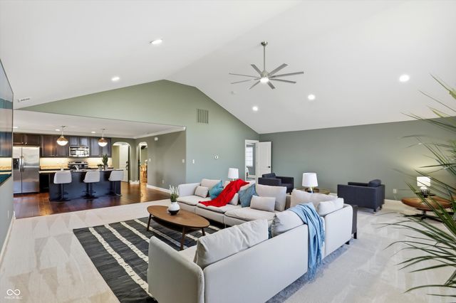 11710 Cold Creek Court, Zionsville, IN 46077