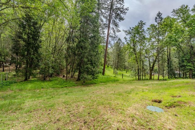 14500 Pine Grove Volcano Rd, Pine Grove, CA 95665