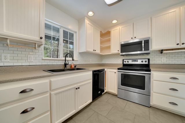 14500 Pine Grove Volcano Rd, Pine Grove, CA 95665