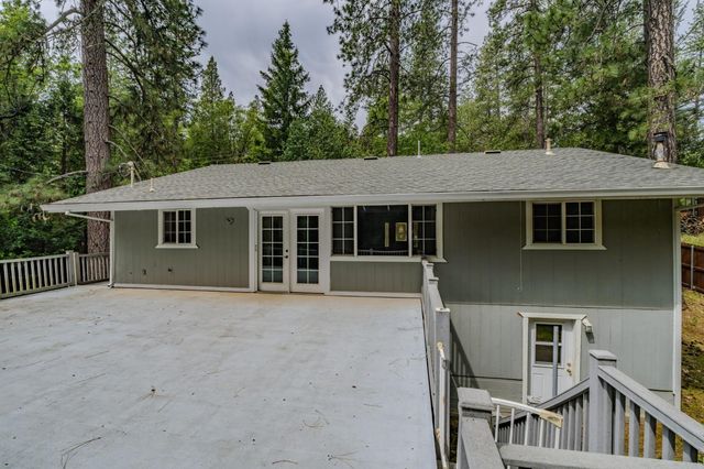 14500 Pine Grove Volcano Rd, Pine Grove, CA 95665