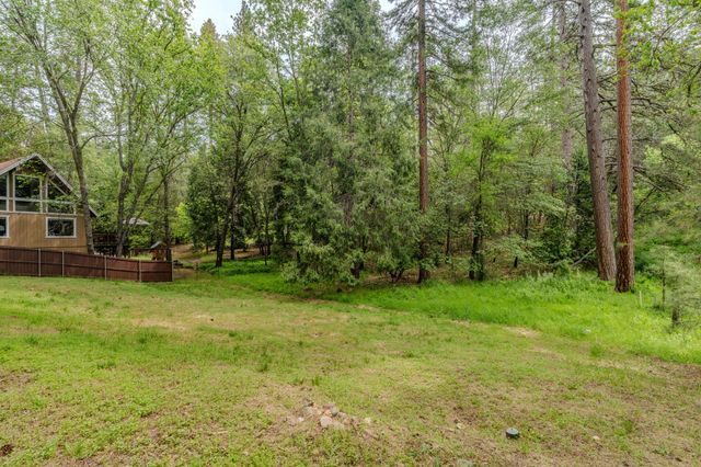 14500 Pine Grove Volcano Rd, Pine Grove, CA 95665