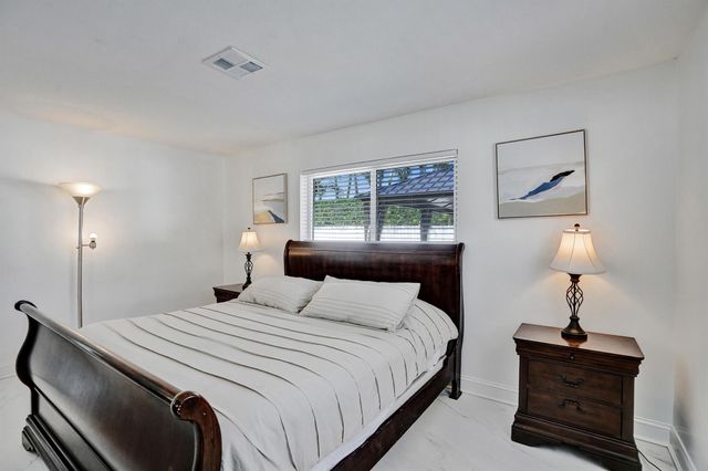 1633 SE 5th Court, Deerfield Beach, FL 33441