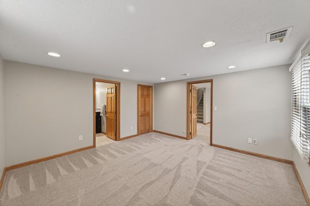 16030 9th Avenue N, Plymouth, MN 55447