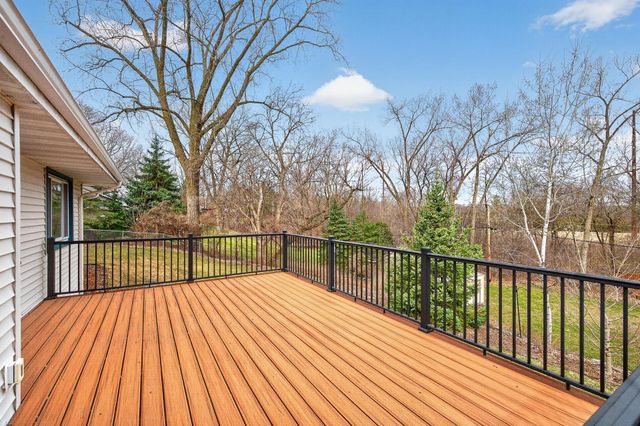 16030 9th Avenue N, Plymouth, MN 55447