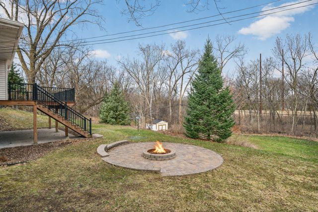 16030 9th Avenue N, Plymouth, MN 55447