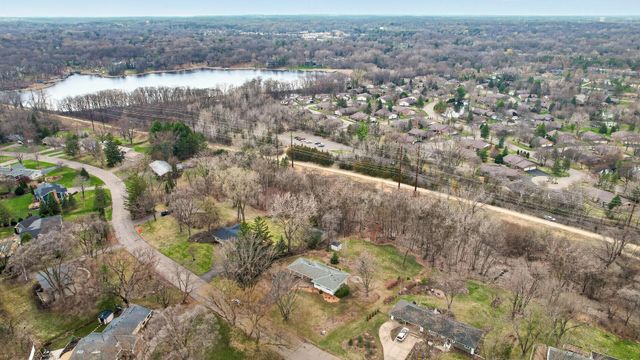 16030 9th Avenue N, Plymouth, MN 55447