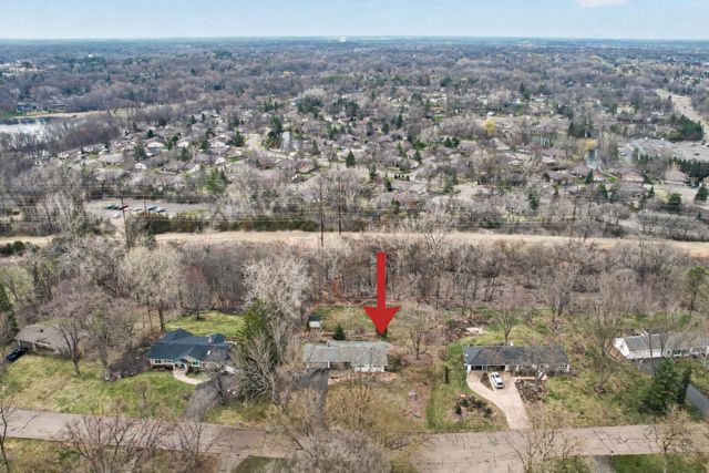 16030 9th Avenue N, Plymouth, MN 55447