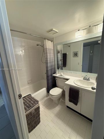 609 Waterside Dr 609, Hypoluxo, FL 33462