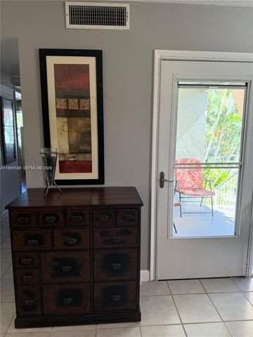 609 Waterside Dr 609, Hypoluxo, FL 33462