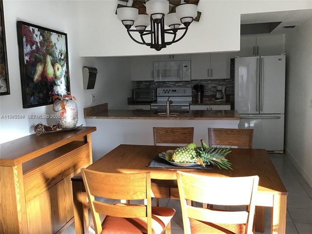 609 Waterside Dr 609, Hypoluxo, FL 33462