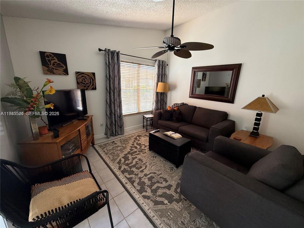 609 Waterside Dr 609, Hypoluxo, FL 33462