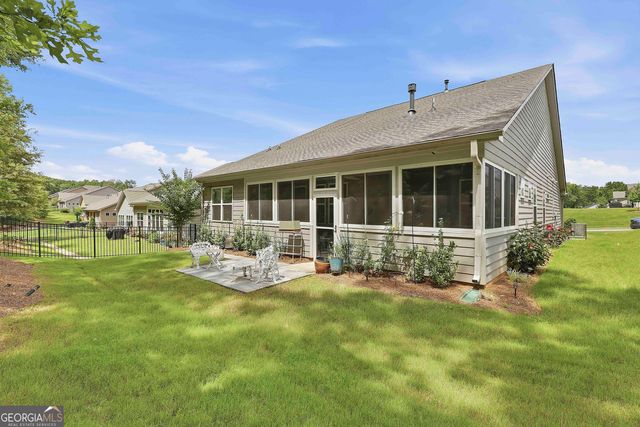 455 Timberbrook Dr, Sharpsburg, GA 30277