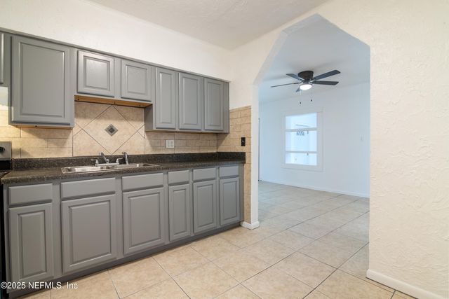 5819 MARIGOLD Road, Jacksonville, FL 32209