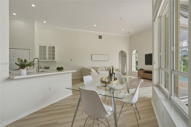 1836 NW 139th Ave, Pembroke Pines, FL 33028