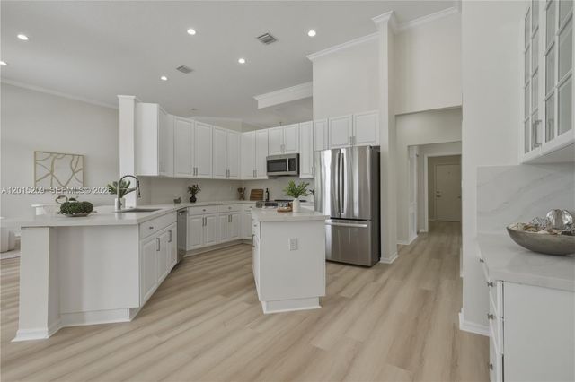 1836 NW 139th Ave, Pembroke Pines, FL 33028