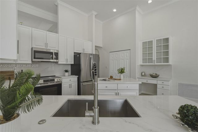 1836 NW 139th Ave, Pembroke Pines, FL 33028