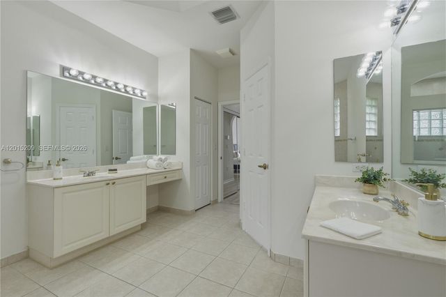 1836 NW 139th Ave, Pembroke Pines, FL 33028