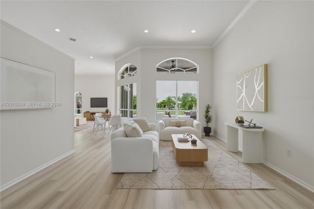 1836 NW 139th Ave, Pembroke Pines, FL 33028